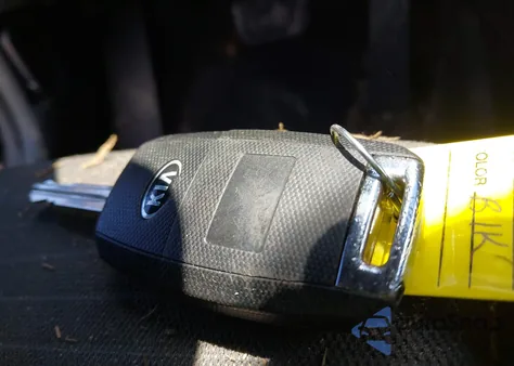 2014 Kia Forte Lx z USA, uszkodzony, nr VIN KNAFX4A62E5066301